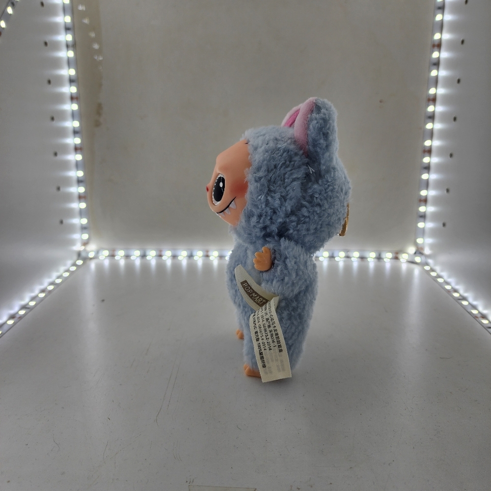 Labubu The Monsters Exciting Macaron Sea Salt Coconut | Vinyl Plush Pendant - Picture 4 of 16